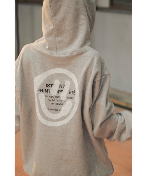 ISTKUNST(イストクンスト)の「【ISTKUNST】LOGO & SMILEY HOODIE / イストクンスト ロゴ アンド スマイリー フーディー(パーカー・レディース・ホワイト/ライトグレー/グレー・MEDIUM/LARGE/SMALL/X-LARGE)」の22枚目の写真