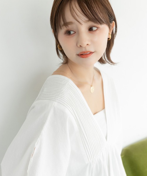 fifth(フィフス)の「ピンタックコットンVネックブラウス(シャツ/ブラウス・レディース・ホワイト/ブラウン・S/M)」の15枚目の写真