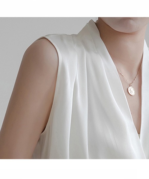 Jewelobe（ジュエローブ）の「ショルダータックノースリーブブラウス（シャツ/ブラウス・レディース・ホワイト/ネイビー/グレー・FREE）」の13枚目の写真