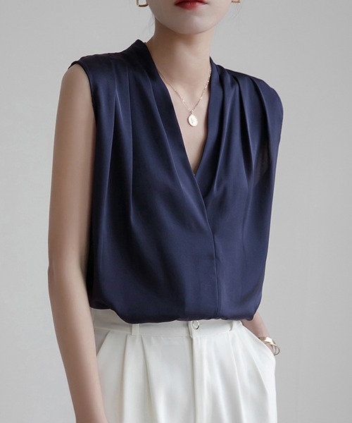 Jewelobe（ジュエローブ）の「ショルダータックノースリーブブラウス（シャツ/ブラウス・レディース・ホワイト/ネイビー/グレー・FREE）」の9枚目の写真