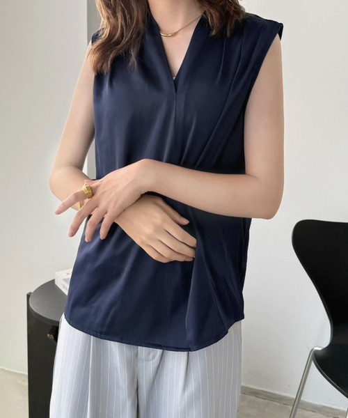 Jewelobe（ジュエローブ）の「ショルダータックノースリーブブラウス（シャツ/ブラウス・レディース・ホワイト/ネイビー/グレー・FREE）」の17枚目の写真