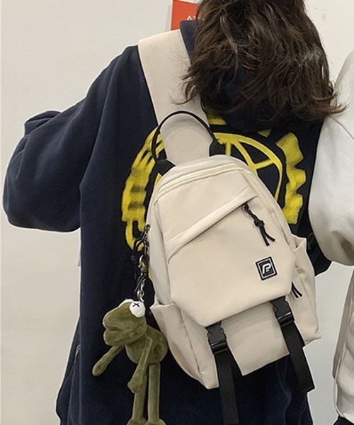 gossip！ロサンゼルス（ゴシップロサンゼルス）の「ダブル ベルト フラップ カジュアル リュック（ボディバッグ/ウエストポーチ・レディース・ホワイト/ブラック/ライトグリーン・FREE）」の11枚目の写真