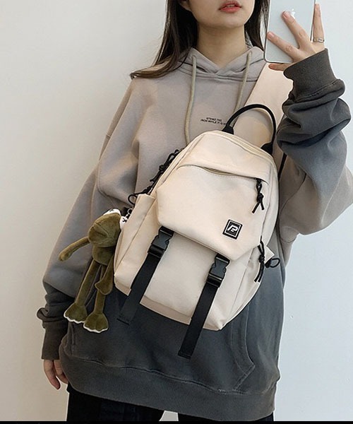 gossip！ロサンゼルス（ゴシップロサンゼルス）の「ダブル ベルト フラップ カジュアル リュック（ボディバッグ/ウエストポーチ・レディース・ホワイト/ブラック/ライトグリーン・FREE）」の13枚目の写真