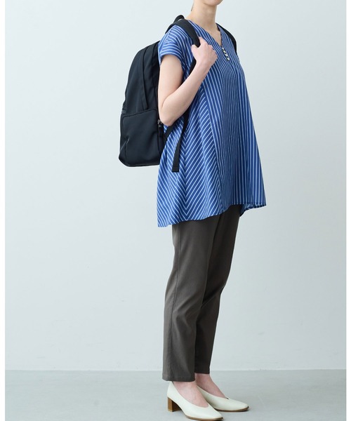 IEDIT（イディット）の「ＩＥＤＩＴ　ワガママ企画　みんなの声を詰め込んだ　工夫たっぷり　大人きれいめ通勤リュック〈ブラック〉（バックパック/リュック・レディース・ブラック・ONE SIZE）」の14枚目の写真