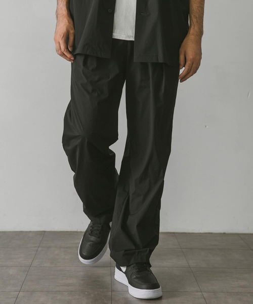 URBAN RESEARCH DOORS（アーバンリサーチドアーズ）の「ナイロンストレッチパンツ（その他パンツ・メンズ・オリーブ/ネイビー/ブラック・MEDIUM/LARGE）」の12枚目の写真