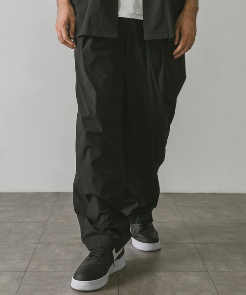 URBAN RESEARCH DOORS（アーバンリサーチドアーズ）の「ナイロンストレッチパンツ（その他パンツ・メンズ・オリーブ/ネイビー/ブラック・MEDIUM/LARGE）」の13枚目の写真