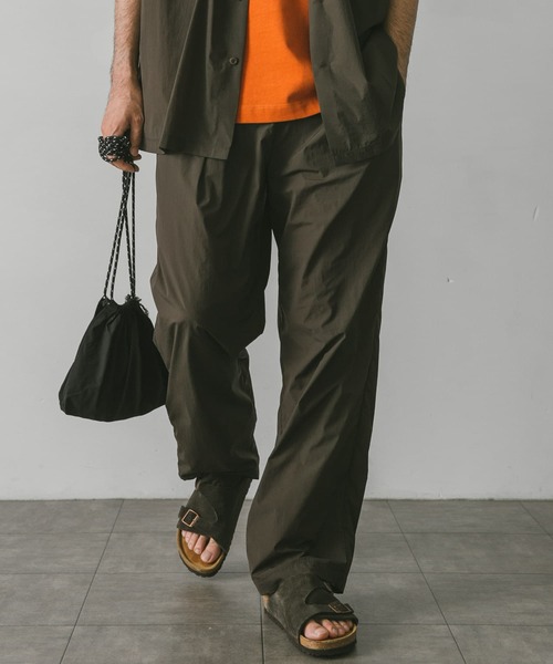 URBAN RESEARCH DOORS（アーバンリサーチドアーズ）の「ナイロンストレッチパンツ（その他パンツ・メンズ・オリーブ/ネイビー/ブラック・MEDIUM/LARGE）」の15枚目の写真