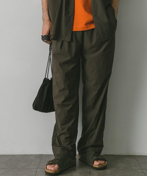 URBAN RESEARCH DOORS（アーバンリサーチドアーズ）の「ナイロンストレッチパンツ（その他パンツ・メンズ・オリーブ/ネイビー/ブラック・MEDIUM/LARGE）」の16枚目の写真