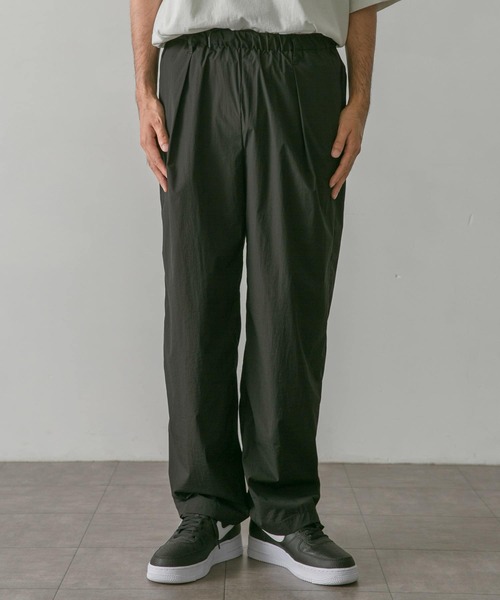 URBAN RESEARCH DOORS（アーバンリサーチドアーズ）の「ナイロンストレッチパンツ（その他パンツ・メンズ・オリーブ/ネイビー/ブラック・MEDIUM/LARGE）」の20枚目の写真