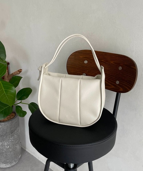 CAPRICIEUX LE'MAGE（カプリシューレマージュ）の「CHOEバッグ（ショルダーバッグ・レディース・ホワイト/ブラック・FREE）」の12枚目の写真