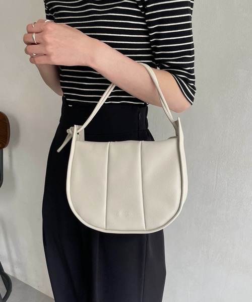 CAPRICIEUX LE'MAGE（カプリシューレマージュ）の「CHOEバッグ（ショルダーバッグ・レディース・ホワイト/ブラック・FREE）」の4枚目の写真