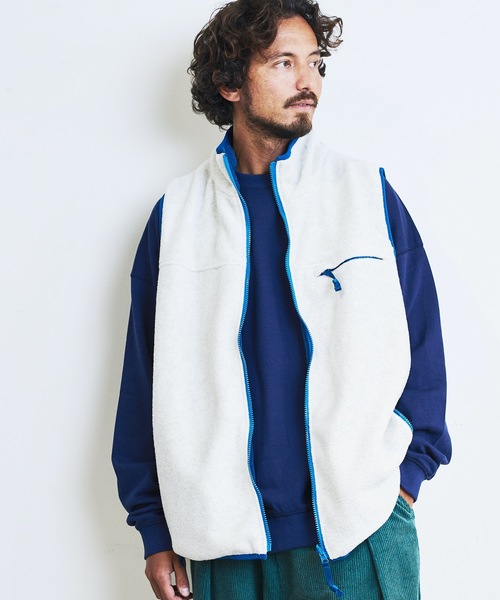 COMMON WARE（コモンウェアー）の「COMMONWARE:OUTDOOR FLEESE STAND VEST/フリース リバーシブル スタンドベスト（ベスト・メンズ・モカ/グリーン/ブラック/オートミール・L/M）」の4枚目の写真