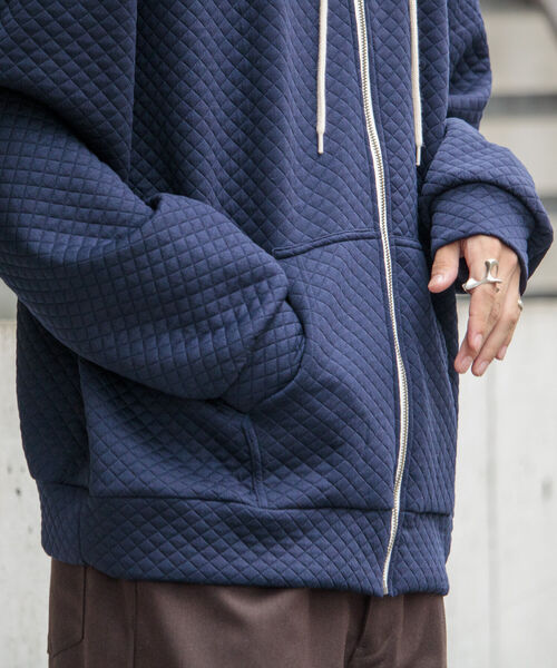 GLOSTER（グロスター）の「【GLOSTER/グロスター】キルティングパーカー フーディー ZIPパーカー（パーカー・メンズ・ブラック/グレー/ネイビー・S/M/L）」の6枚目の写真