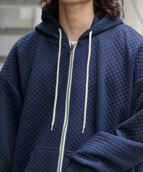 GLOSTER（グロスター）の「【GLOSTER/グロスター】キルティングパーカー フーディー ZIPパーカー（パーカー・メンズ・ブラック/グレー/ネイビー・S/M/L）」の7枚目の写真