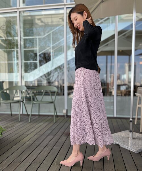 couture brooch(クチュールブローチ)の「◆【新色追加!9色展開/1枚でスタイルが決まる、キレイめニット】フェイクパールネックニット(ニット/セーター・レディース・ベビーピンク/ライトパープル/ブラック/アイボリー/オフホワイト/ネイビー/サックスブルー/ピンク系その他/ライトグリーン・42/34/38)」の14枚目の写真