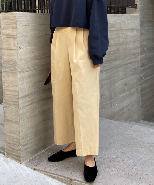 audrey and john wad(オードリーアンドジョンワッド)の「ハイウエストワイドタックパンツ -手洗い可-(その他パンツ・レディース・グレイッシュベージュ/サックスブルー/ブラック/ピンク/イエロー・S/M)」の5枚目の写真