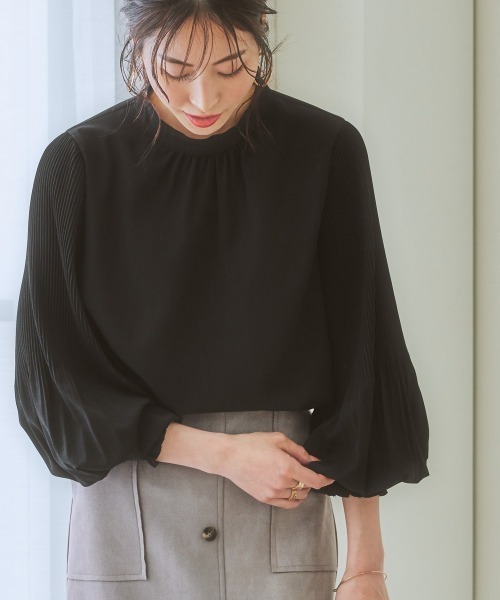 7days Life Styling（セブンデイズライフスタイリング）の「袖プリーツスタンドカラーブラウス（シャツ/ブラウス・レディース・オフホワイト/ブラック/ピンクベージュ/ブルーグレー・L/LL/S/M）」の12枚目の写真
