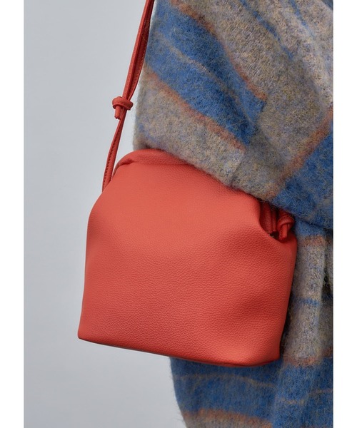 STYLE DELI（スタイルデリ）の「がまぐちフォルムショルダーバッグB（ショルダーバッグ・レディース・アイボリー/ブラック/ピンク/オレンジ/シルバー・FREE）」の5枚目の写真