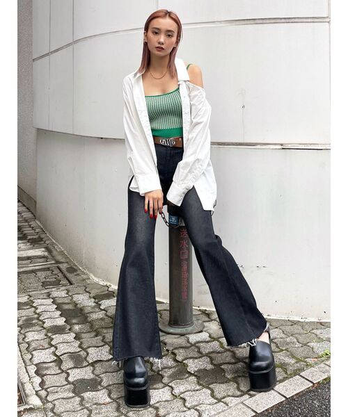 EMODA（エモダ）の「スーパーフィットフレアジーンズ（デニムパンツ・レディース・ライトブルー/ブラック/インディゴブルー・SMALL/MEDIUM）」の22枚目の写真