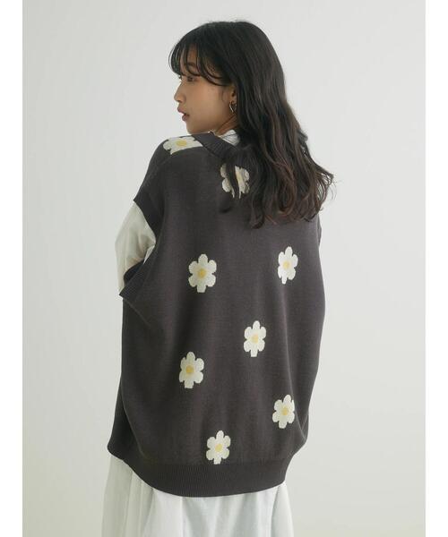 CRAFT STANDARD BOUTIQUE（クラフトスタンダードブティック）の「花柄ニットベスト（ベスト・レディース・サックスブルー/チャコールグレー・FREE）」の7枚目の写真