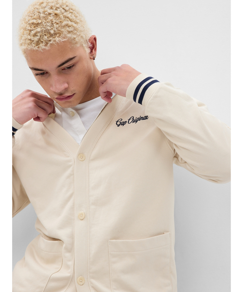 GAP（ギャップ）の「Gapロゴ フレンチテリーカーディガン(ユニセックス)（カーディガン/ボレロ・メンズ・グレー/ベージュ/ネイビー・XS/S/M/L/XL）」の5枚目の写真