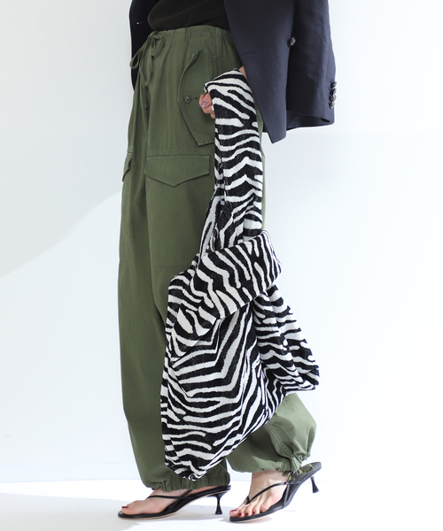 VERMEIL par iena(ヴェルメイユパーイエナ)の「【INSCRIRE/アンスクリア】Zebra Pile Bag(トートバッグ・レディース・A・FREE)」の6枚目の写真