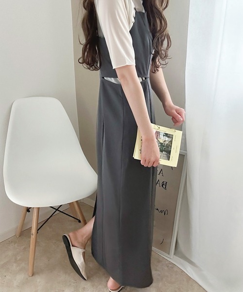 LAUIR(ラウアー)の「ウエストデザインキャミワンピース(ワンピース・レディース・ベージュ/ブラック/チャコールグレー・MEDIUM/LARGE)」の13枚目の写真