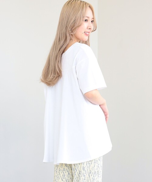 Ray BEAMS（レイビームス）の「Ray BEAMS / バック フレア クルーネック Tシャツ（Tシャツ/カットソー・レディース・ブラック/ホワイト/ブラック×ホワイト・ONE SIZE）」の8枚目の写真