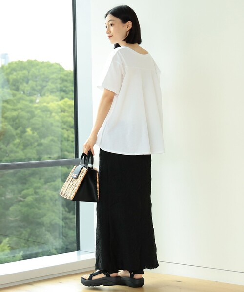 Ray BEAMS（レイビームス）の「Ray BEAMS / バック フレア クルーネック Tシャツ（Tシャツ/カットソー・レディース・ブラック/ホワイト/ブラック×ホワイト・ONE SIZE）」の18枚目の写真