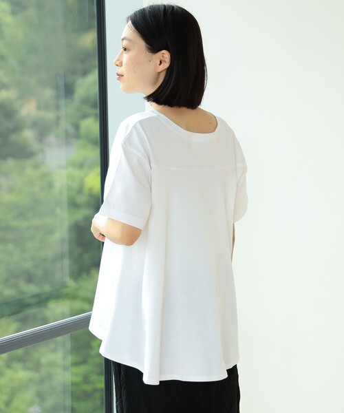 Ray BEAMS（レイビームス）の「Ray BEAMS / バック フレア クルーネック Tシャツ（Tシャツ/カットソー・レディース・ブラック/ホワイト/ブラック×ホワイト・ONE SIZE）」の20枚目の写真