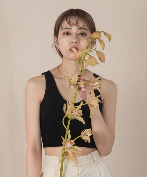 Amiur（エミレ）の「relax fit bra top（タンクトップ・レディース・ブラック/ベージュ/アイボリー・FREE）」の5枚目の写真