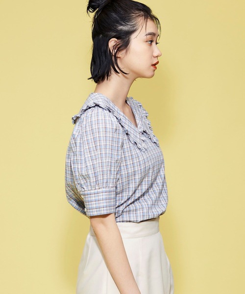 FOREVER 21（フォーエバー トゥエンティーワン）の「【FEMININE】ビッグカラーブラウス（シャツ/ブラウス・レディース・ホワイト/ブルー・FREE）」の5枚目の写真