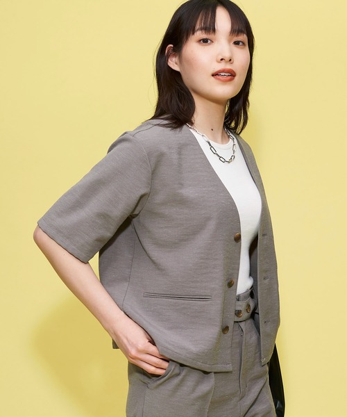 FOREVER 21（フォーエバー トゥエンティーワン）の「リネン混ジャケット（ノーカラージャケット・レディース・ベージュ/グレー/オレンジ・SMALL/MEDIUM）」の14枚目の写真