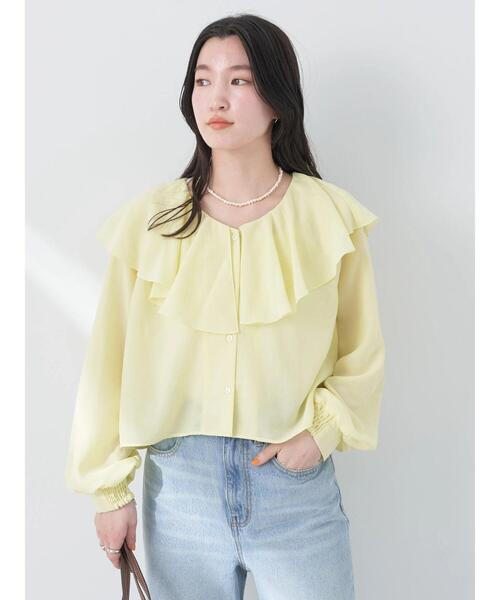 ラッフルショートブラウス