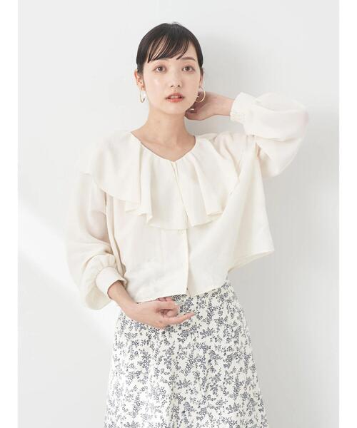 ラッフルショートブラウス