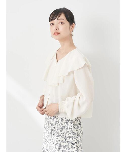 ラッフルショートブラウス