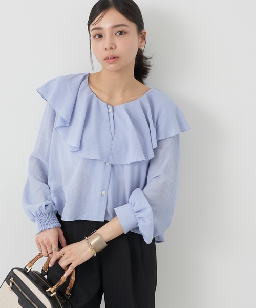 ラッフルショートブラウス