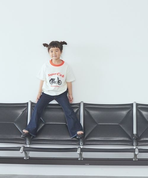 LOWRYS FARM（ローリーズファーム）の「デニムフレアパンツ　904952（デニムパンツ・キッズ・ワンウォッシュ/ケミカルウォッシュ・110cm/120cm/130cm/140cm/150cm）」の17枚目の写真