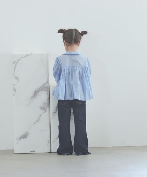 LOWRYS FARM（ローリーズファーム）の「デニムフレアパンツ　904952（デニムパンツ・キッズ・ワンウォッシュ/ケミカルウォッシュ・110cm/120cm/130cm/140cm/150cm）」の13枚目の写真