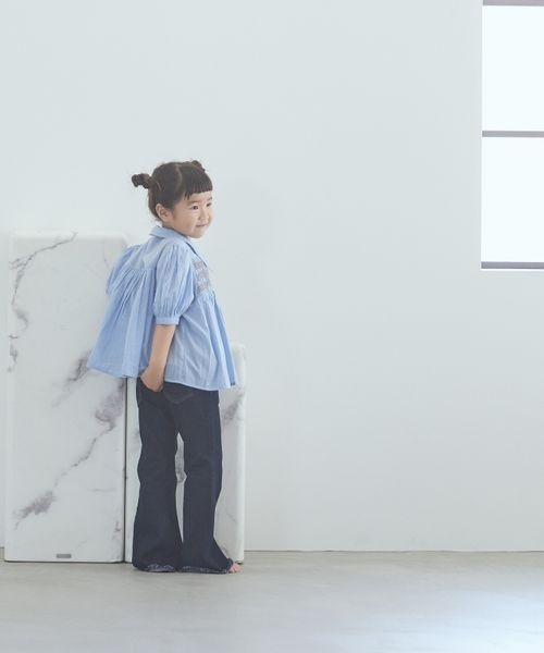 LOWRYS FARM（ローリーズファーム）の「デニムフレアパンツ　904952（デニムパンツ・キッズ・ワンウォッシュ/ケミカルウォッシュ・110cm/120cm/130cm/140cm/150cm）」の11枚目の写真