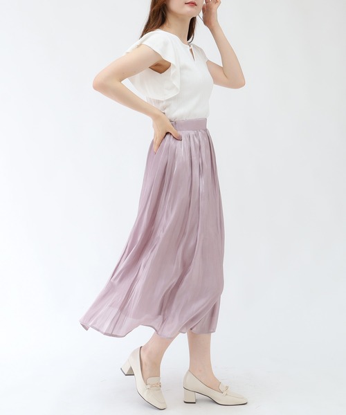 TRUDEA（トルディア）の「シャイニーフレアスカート（スカート・レディース・ラベンダー/ピンク/グレイッシュベージュ/チャコールグレー・MEDIUM）」の14枚目の写真