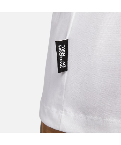 NIKE(ナイキ)の「NIKE/ナイキ M NSW TEE BIG SW FA23(Tシャツ/カットソー・メンズ・ブラック/ホワイト・M/L/XL/S)」の6枚目の写真