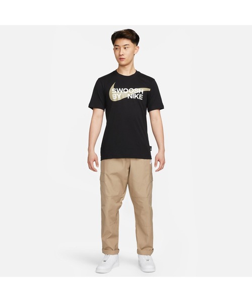 NIKE(ナイキ)の「NIKE/ナイキ M NSW TEE BIG SW FA23(Tシャツ/カットソー・メンズ・ブラック/ホワイト・M/L/XL/S)」の13枚目の写真