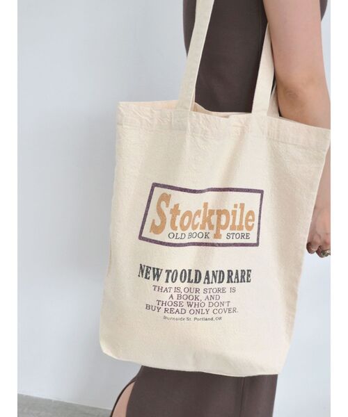 Ungrid(アングリッド)の「ロゴトートバッグ(トートバッグ・レディース・ベージュ/レッド・FREE)」の10枚目の写真