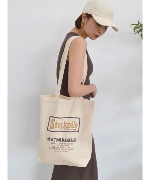 Ungrid(アングリッド)の「ロゴトートバッグ(トートバッグ・レディース・ベージュ/レッド・FREE)」の18枚目の写真