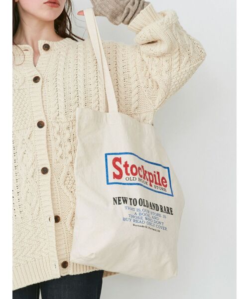 Ungrid(アングリッド)の「ロゴトートバッグ(トートバッグ・レディース・ベージュ/レッド・FREE)」の11枚目の写真