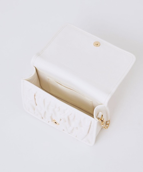 one after another NICE CLAUP(ワンアフターアナザーナイスクラップ)の「【再入荷】シャーリングミニショルダーバッグ(ショルダーバッグ・レディース・ブラック/ピンク/アイボリー・ONE SIZE)」の9枚目の写真