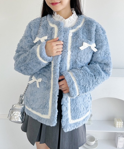 Loueme（ルエム）の「メニーリボンフェイクファージャケット（その他 