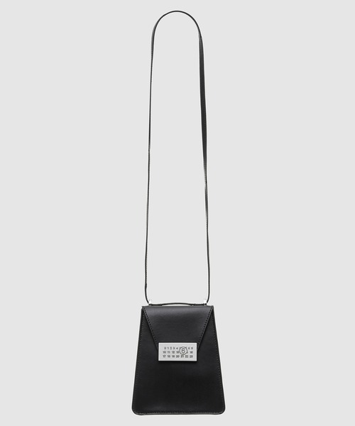 MM6 Maison Margiela（ｴﾑｴﾑｼｯｸｽ ﾒｿﾞﾝ ﾏﾙｼﾞｪﾗ）の「NUMBERS VERTICAL MINI BAG（ボディバッグ/ウエストポーチ・レディース・ブラック/その他1/その他・FREE/UNI）」の2枚目の写真