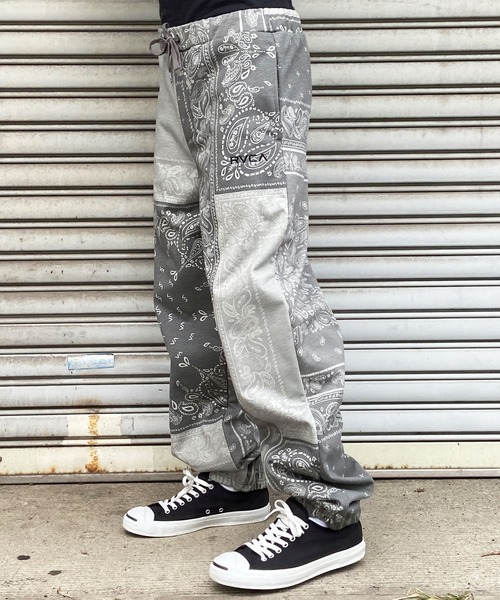 RVCA(ルーカ)の「RVCA/ルーカ スウェットパンツ バンダナ総柄 撥水 セットアップ対応 BD042-743(スウェットパンツ・メンズ・ベージュ/ブラック/グレー・S/XL/L/M)」の14枚目の写真